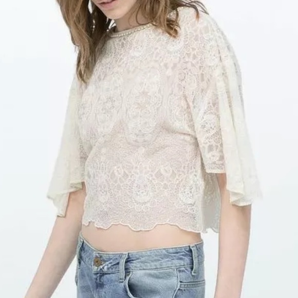 Zara Tops - Zara lace and pearl top